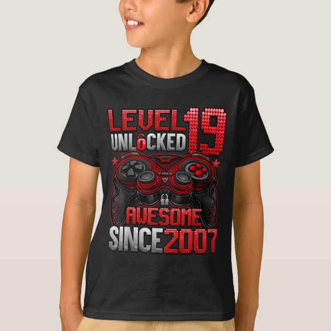 Level 19 Unlocked 19 Year Old Boys 19th Birthday B T-Shirt (Front)