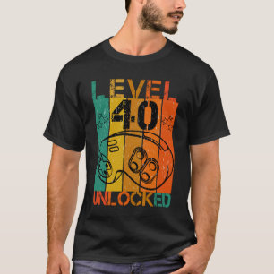LEVEL 40 UNLOCKED FUNNY GAMER GEEK 40TH BIRTHDAY T-Shirt