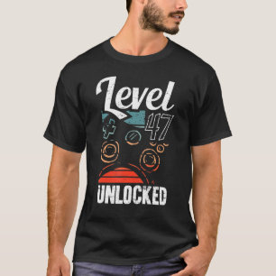 Level 47 Unlocked Video Gamer 47th Birthday Men Bo T-Shirt