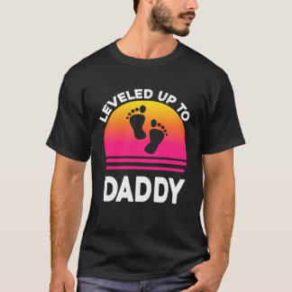 Leveled Up to Daddy Soon to be Dad Father T-Shirt