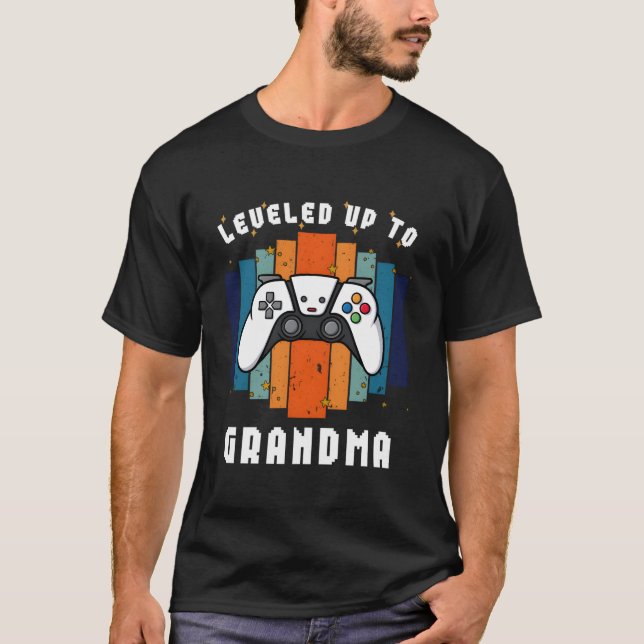 Leveled Up To Grandma Est 2024 First Time Granny G T-Shirt (Front)