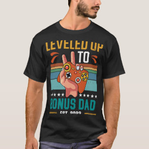 Levelled Up to Bonus Dad 2023 New Stepdad Gamer T-Shirt