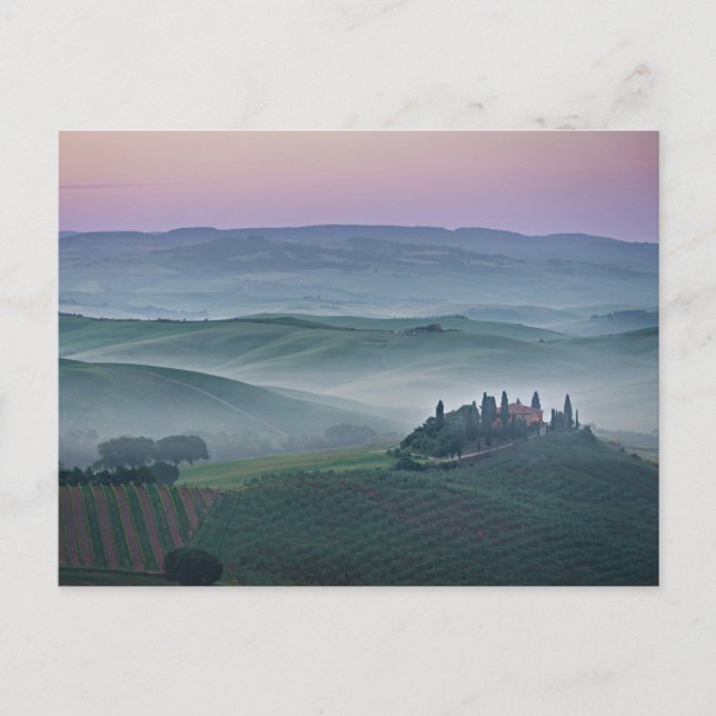Lever de soleil rose sur une carte postale de pays (Devant)
