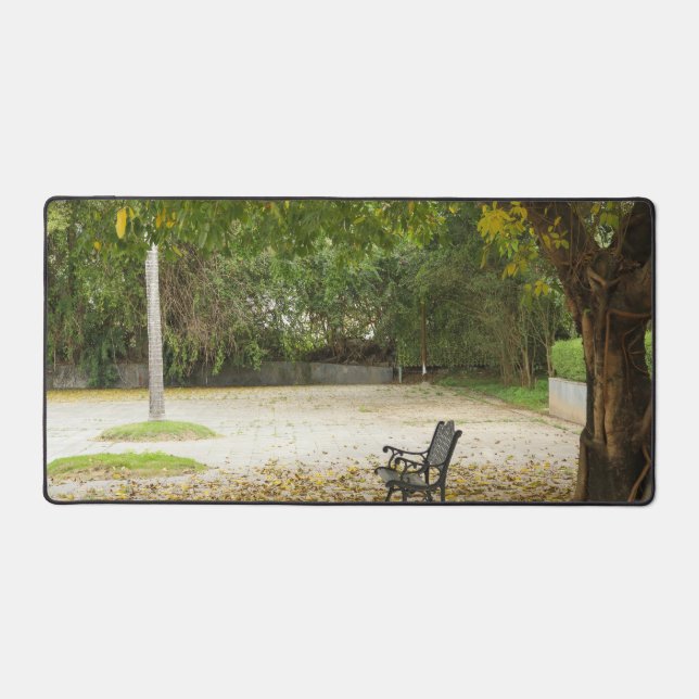 Li Garden Series: Waiting in Stillness  Desk Mat (Front)