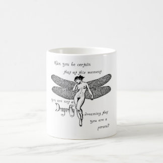 Libellule rêvant la tasse