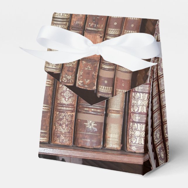 Library Books on a Shelf Favor Box (Front Side)