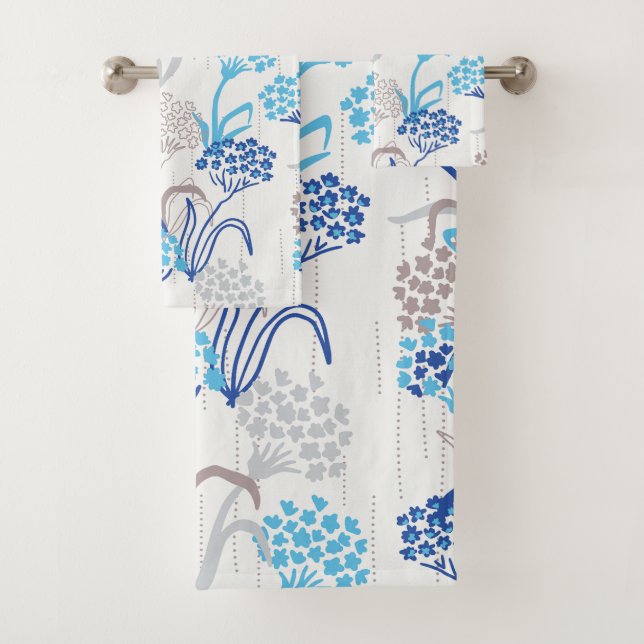 Light and Airy Hydrangea Floral Pattern Bath Towel Set (Insitu)