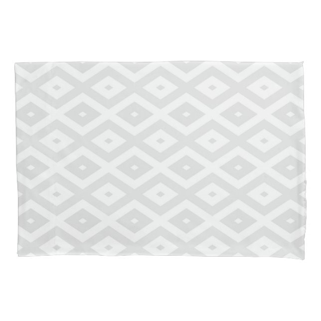Light gray and white diamond pattern pillowcase (Front)