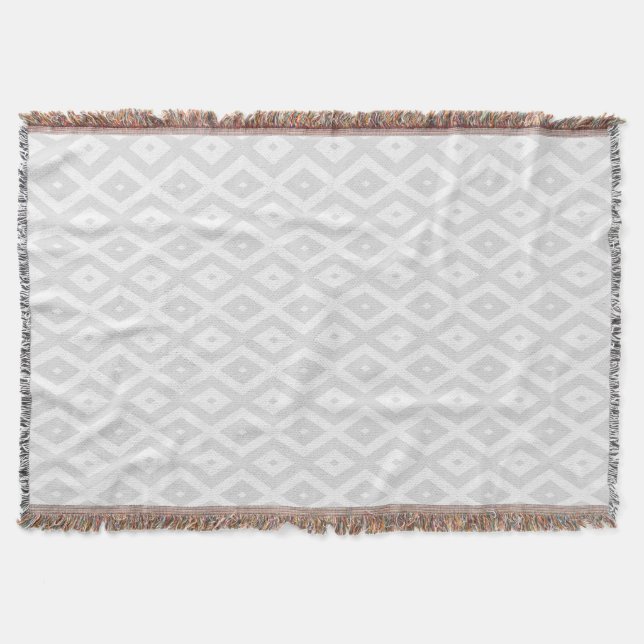 Light grey and white diamond pattern throw blanket (Front)