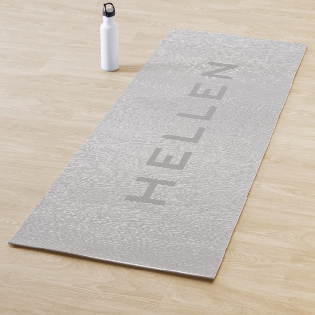 Light-grey faux leather yoga mat (In Situ)