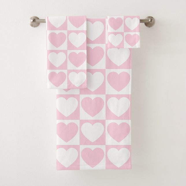 Light Pink and White Chequered Pattern With Hearts Bath Towel Set (Insitu)