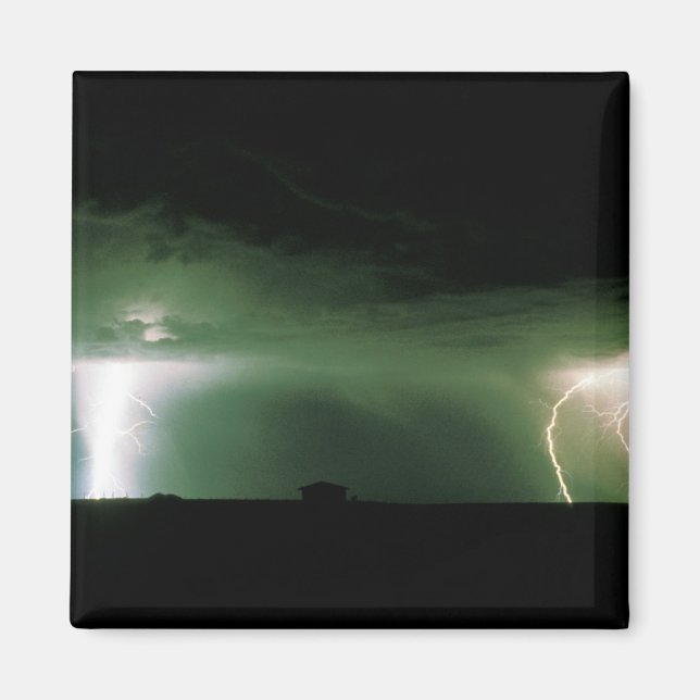 Lightning. Magnet (Front)