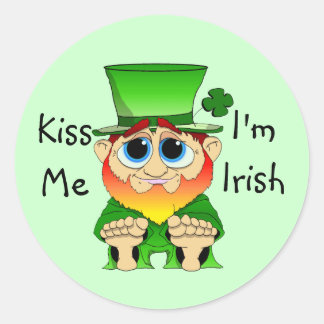 Lil Blarney Kiss Me I'm Irish Classic Round Sticker