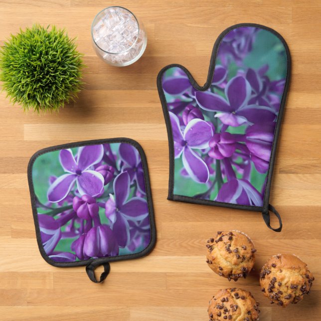 Lilac variety of colours oven mitt & pot holder set (Top Down)