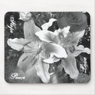 Lilly Mousepad