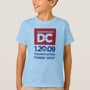 L'inauguration badine le T-shirt