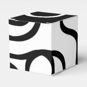 Linear Persuasion I: Abstract Black & White Favor Box