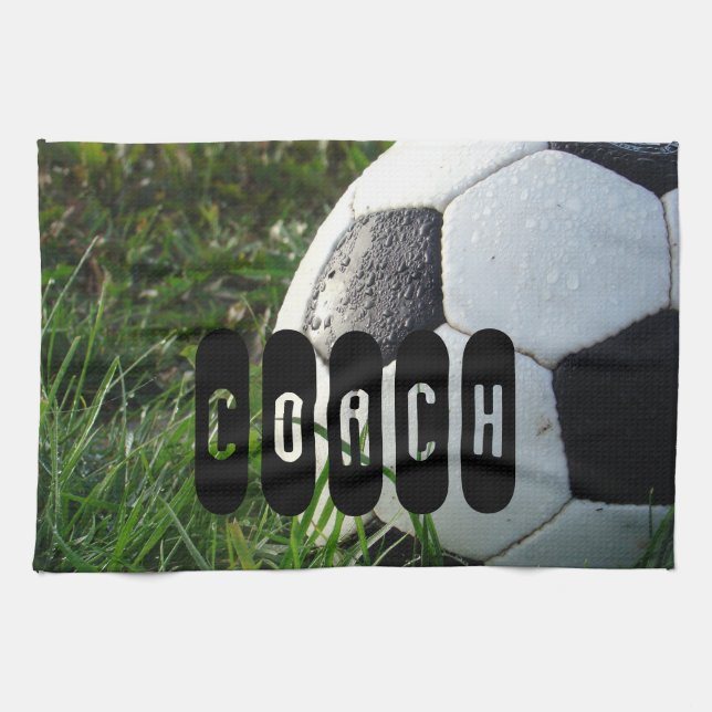 Linge De Cuisine Balle de football noir et blanc en herbe verte (Horizontal)