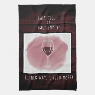 Linge De Cuisine Couleur d'eau à demi vide en verre de vin rouge