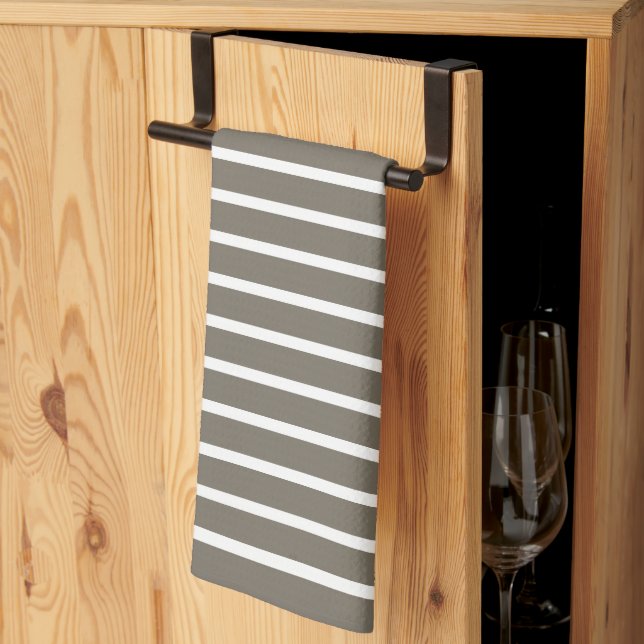 Linge De Cuisine For Modern Kitchens – Taupe & White Striped  (Pliage en tiers)