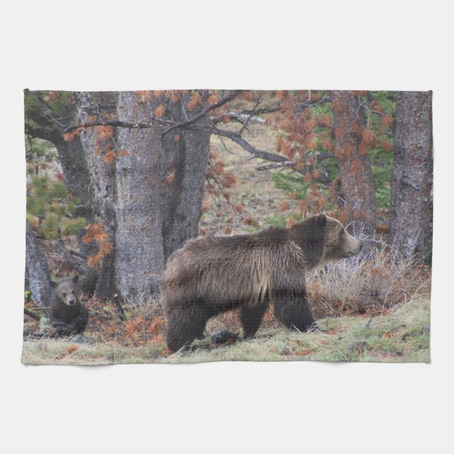 Linge De Cuisine Grizzly Bear and Cub in Yellowstone Kitchen Towen (Horizontal)