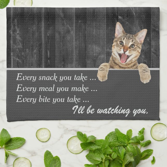 Linge De Cuisine Humour De Chat Tabby Sur Le Bois De Grange (Plié)