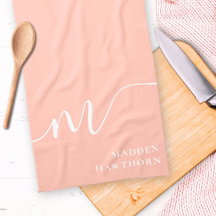 Linge De Cuisine Monogramme fillette Calligraphie Coral Blush rose