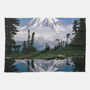 Linge De Cuisine Mont Rainier reflété dans un lac de montagne