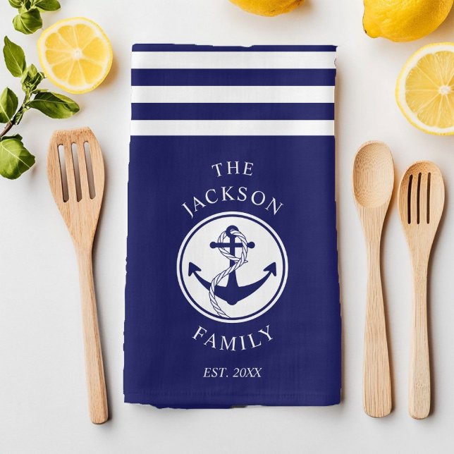 Linge De Cuisine Nom de famille motif d'ancre marine rayures bleues (Family Name Navy Blue Nautical Anchor Kitchen Towel)