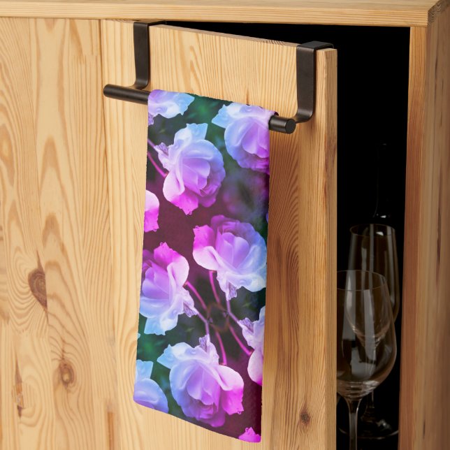 Linge De Cuisine Rose blanche avec Raindrops Art Floral Abstrait (Pliage en tiers)