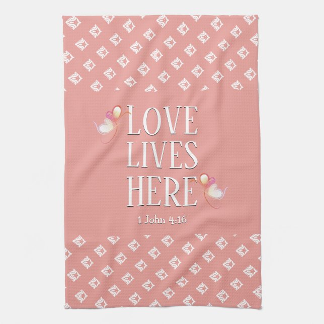Linge De Cuisine Rose | LOVE LIVES ICI | Personnalisable (Vertical)