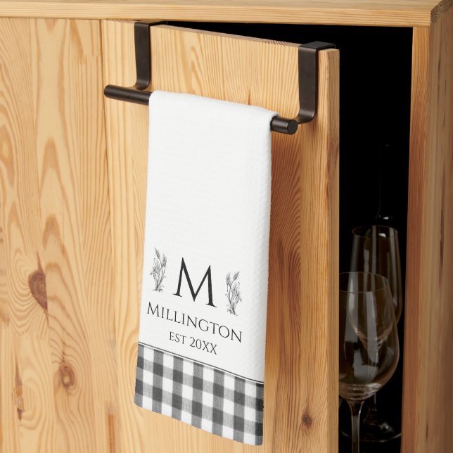Linge De Cuisine Rustic Farmhouse Nom de famille Monogramme (Pliage en tiers)