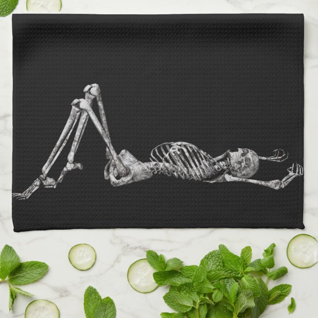 Linge De Cuisine Squelette allongé sur l'Halloween noir (Plié)