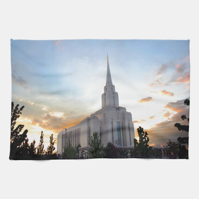 Linge De Cuisine Temple LDS mormon Oquirh Mountain Utah (Horizontal)