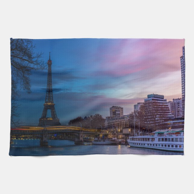 Linge De Cuisine Tour Eiffel - Paris, France, Europe (Horizontal)