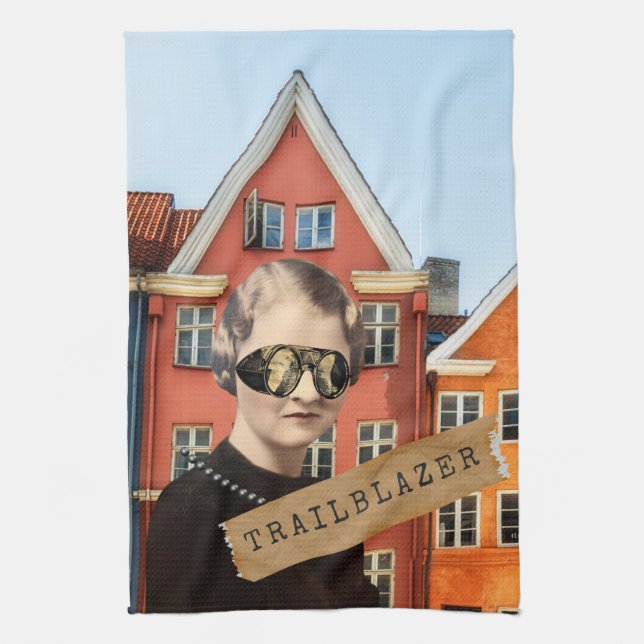 Linge De Cuisine Trailblazer pour femme vintage Kitsch Altered Art (Vertical)