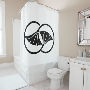 Linked ginkgo leaf circles