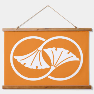 Linked ginkgo leaf circles hanging tapestry