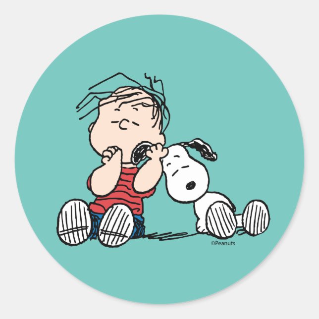 Linus Comforted With Snoopy's Ear Classic Round Sticker (Front)