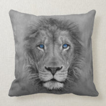 Lion avec le coussin unique de conception d'yeux