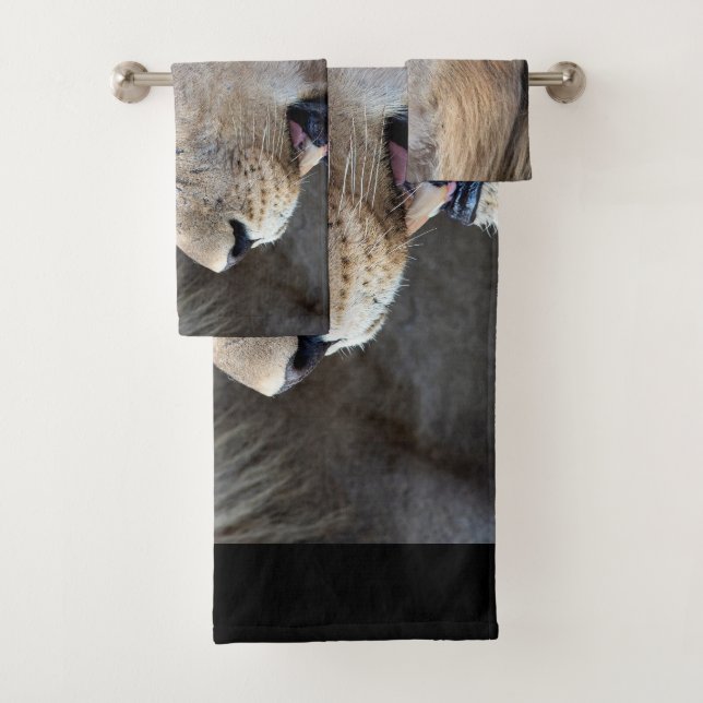 Lion Portrait Bath Towel Set (Insitu)