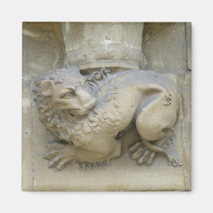 Lion statue magnet
