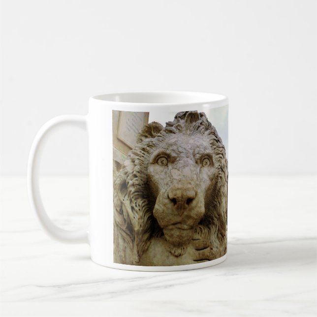 Lions des tasses de Massa - les curieuses (Gauche)