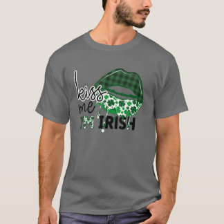 Lip Green Plaid Kiss Me I'm Irish St. Patrick's Da T-Shirt