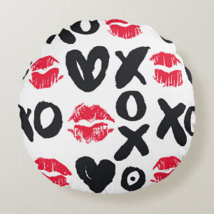 Lipstick Kisses Hearts Seamless Background Round Pillow