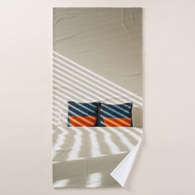 Lit blanc et rouge noir (Serviette de bain)