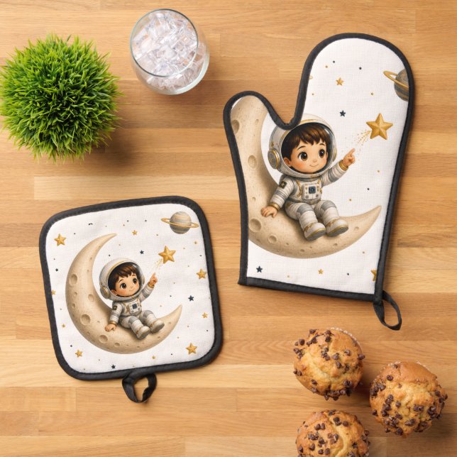 Little Astronaut Kitchen Apron Oven Mitt & Pot Holder Set (Top Down)