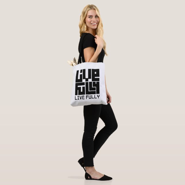Live fully tote bag (On Model)