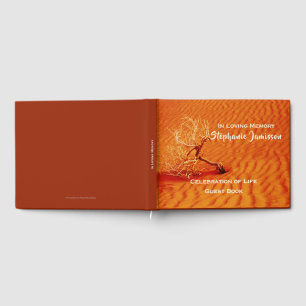 Livre D'or Arbre solitaire dans le sable du désert rouge, Fêt