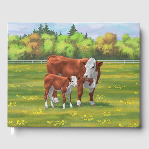 Livre D'or Hereford Cow & Cute Calf dans les pâturages d'été